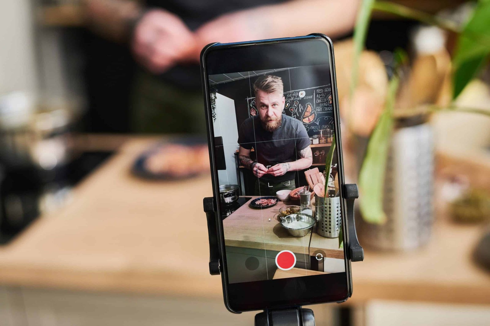 Mobile Video Recording Tips for TikTok and YouTube Creators